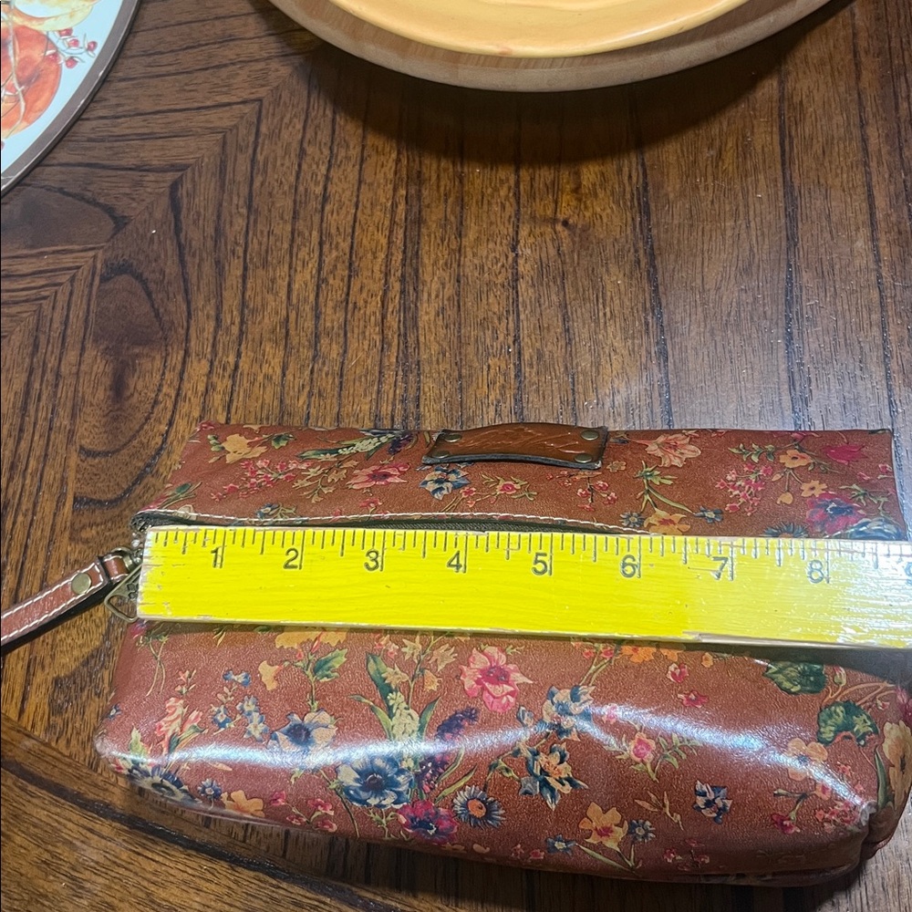 Patricia Nash wristlet bag - Picture 7 of 8